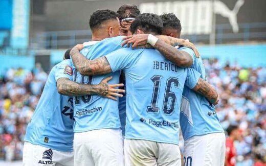 Jugadores de Sporting Cristal celebrando su victoria 3-1 ante Atlético Grau